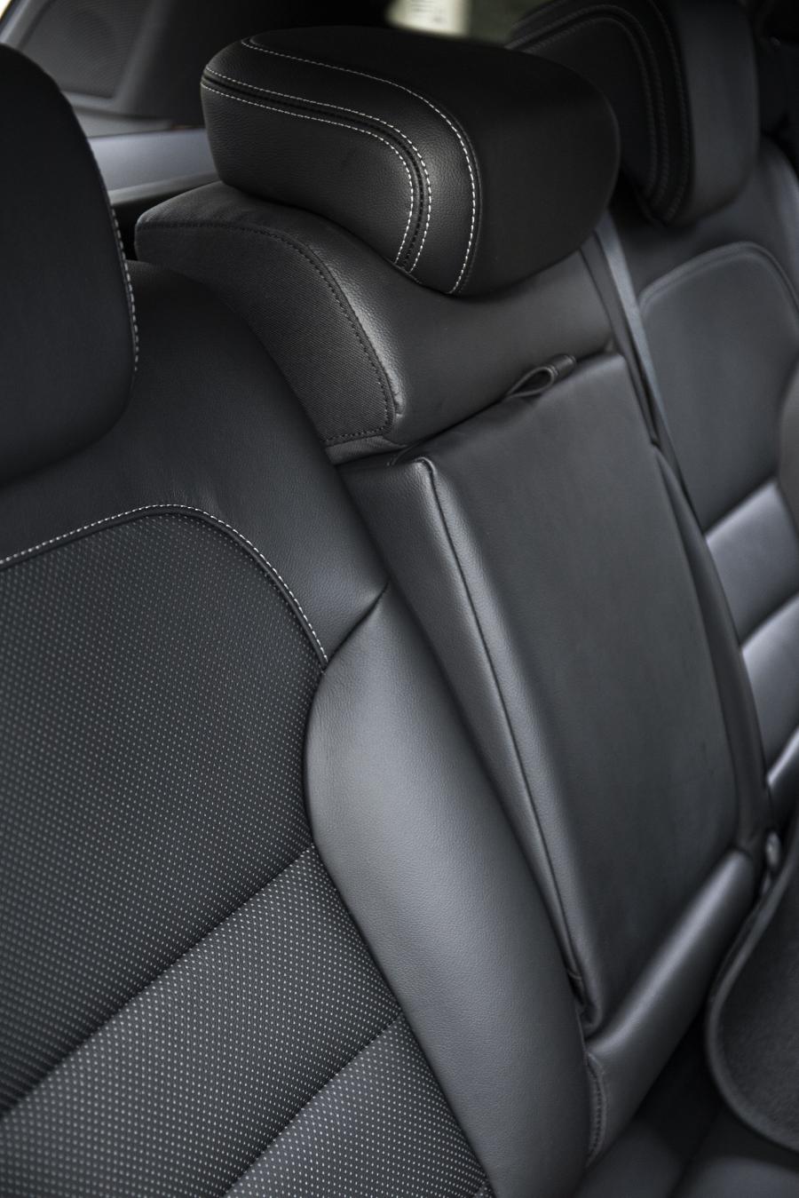 Интерьер Renault Koleos 2019 года  (WW) (фото 23 из 40)